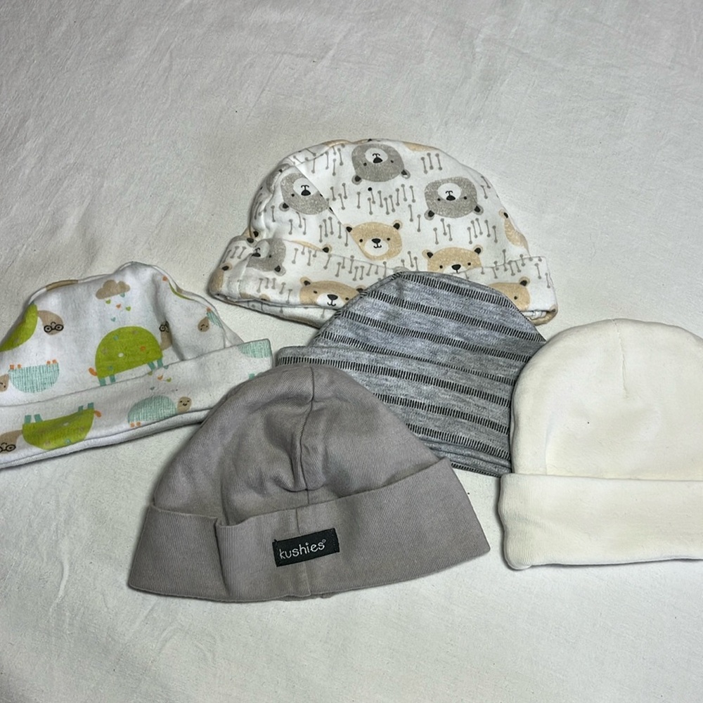 0-3M bundle of 5 unisex baby hats